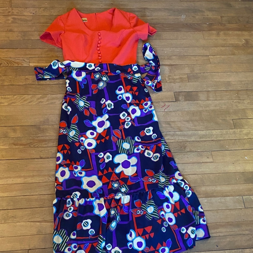 Charming hobnobber Red and Blue Floral women’s Dress